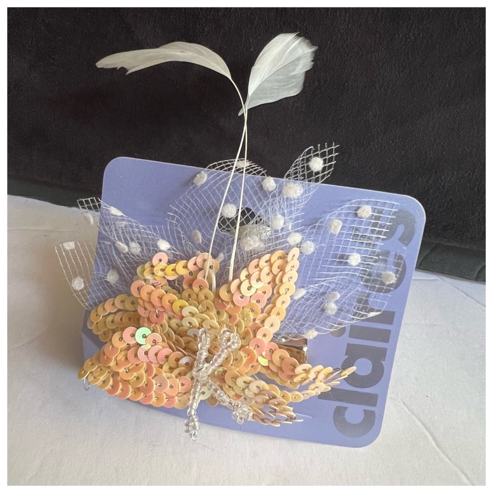 Claire’s Floral Formal Feather Hair Clip